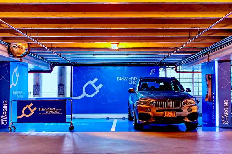 BMW e charging station 1